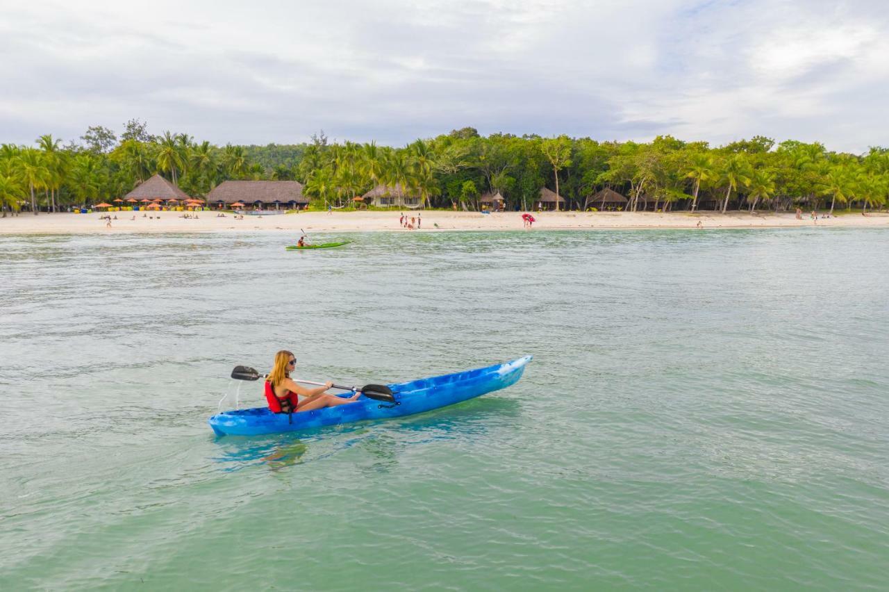 Oceanica Resort Panglao, Bohol Exterior photo Kayaking at the beach